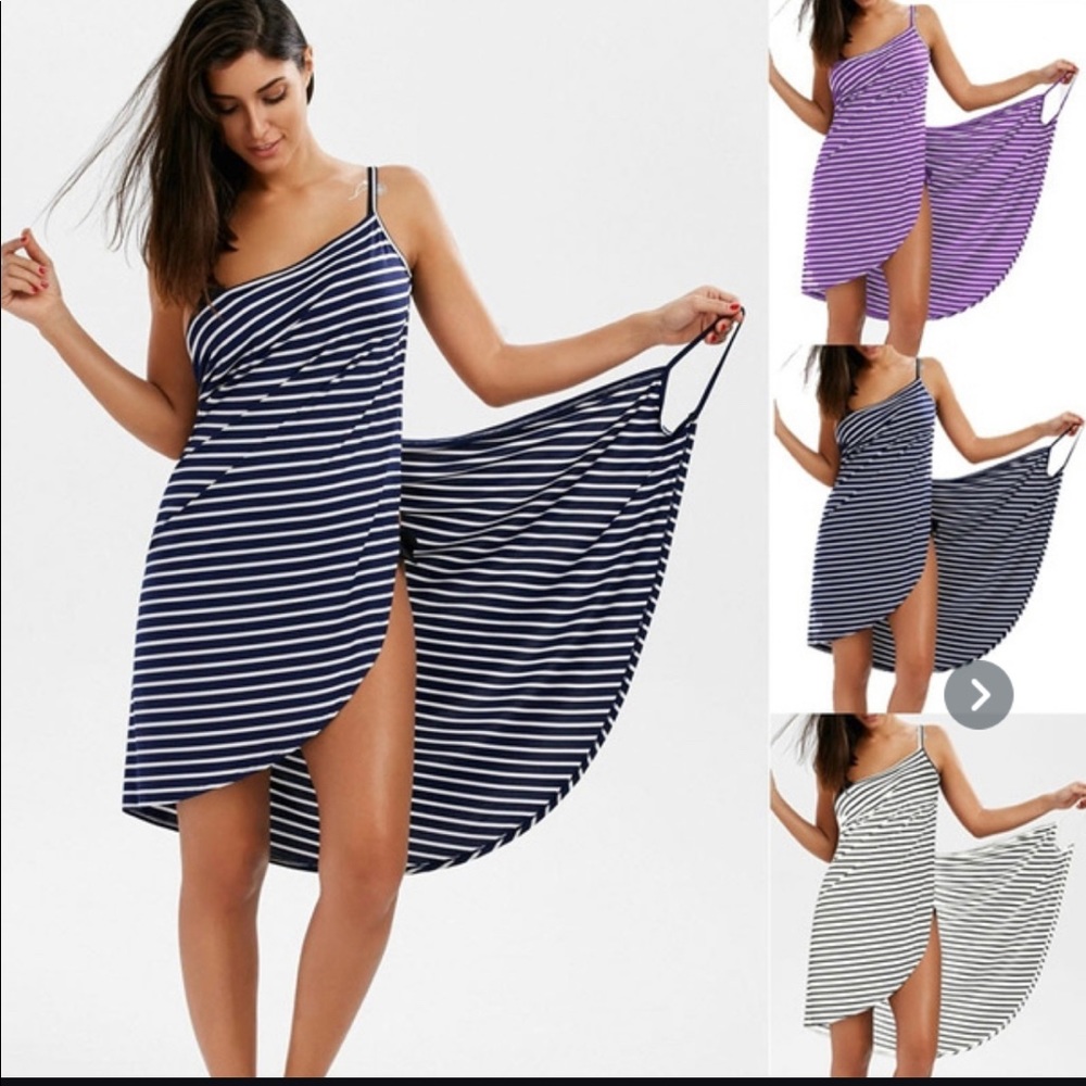 NWOT Laleela Swimsuit Cover Up